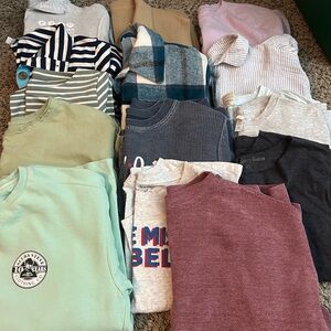 Women’s medium tops bundle ✨
